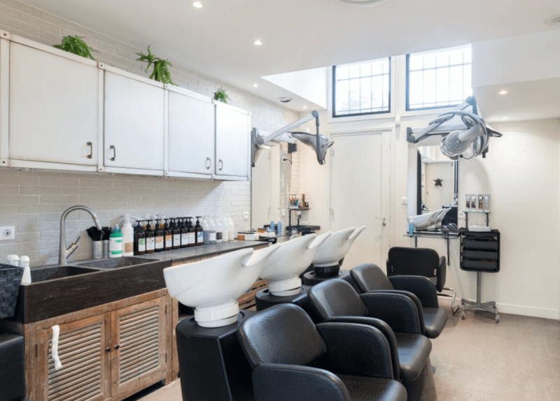 Rue des Ateliers, côté coiffure Le Havre