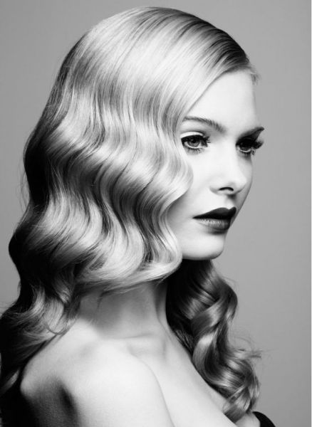 Réaliser une coiffure années 40 chez un coiffeur à Montivilliers 76